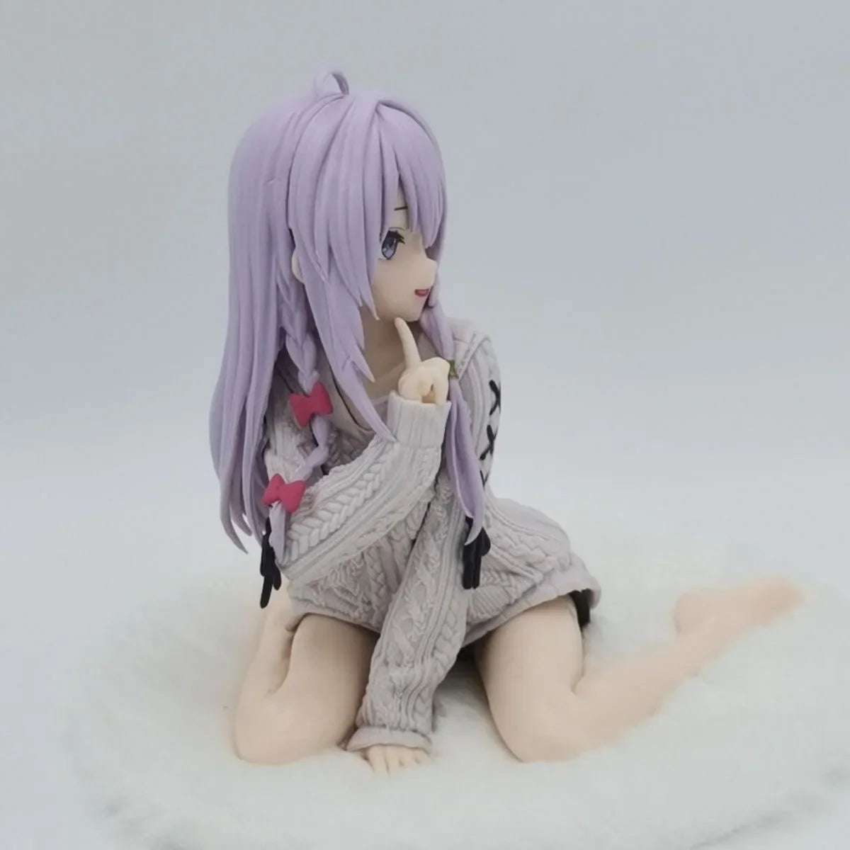 Elaina "Sweater" Figurine